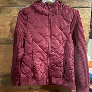 Time and Tru Women's Burgundy Quilted Jacket